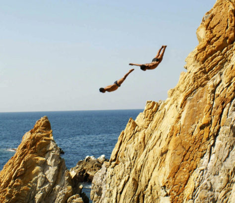 Clavadistas en La quebrada de Acapulco